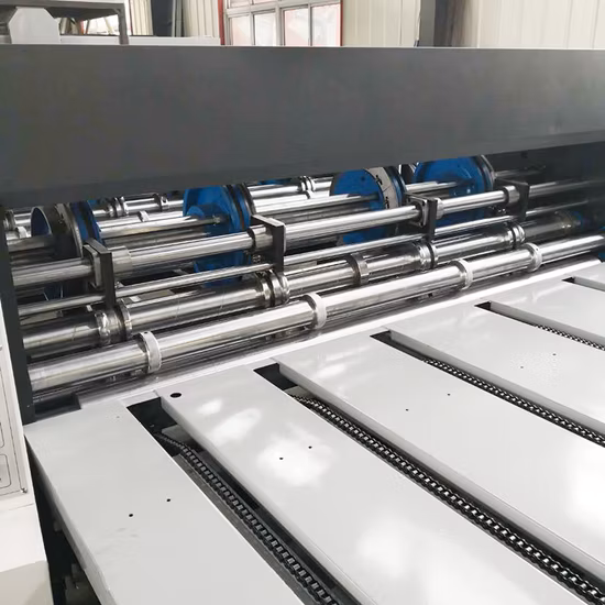 Cartão ondulado de alimentação Chain Slotter giratório da caixa